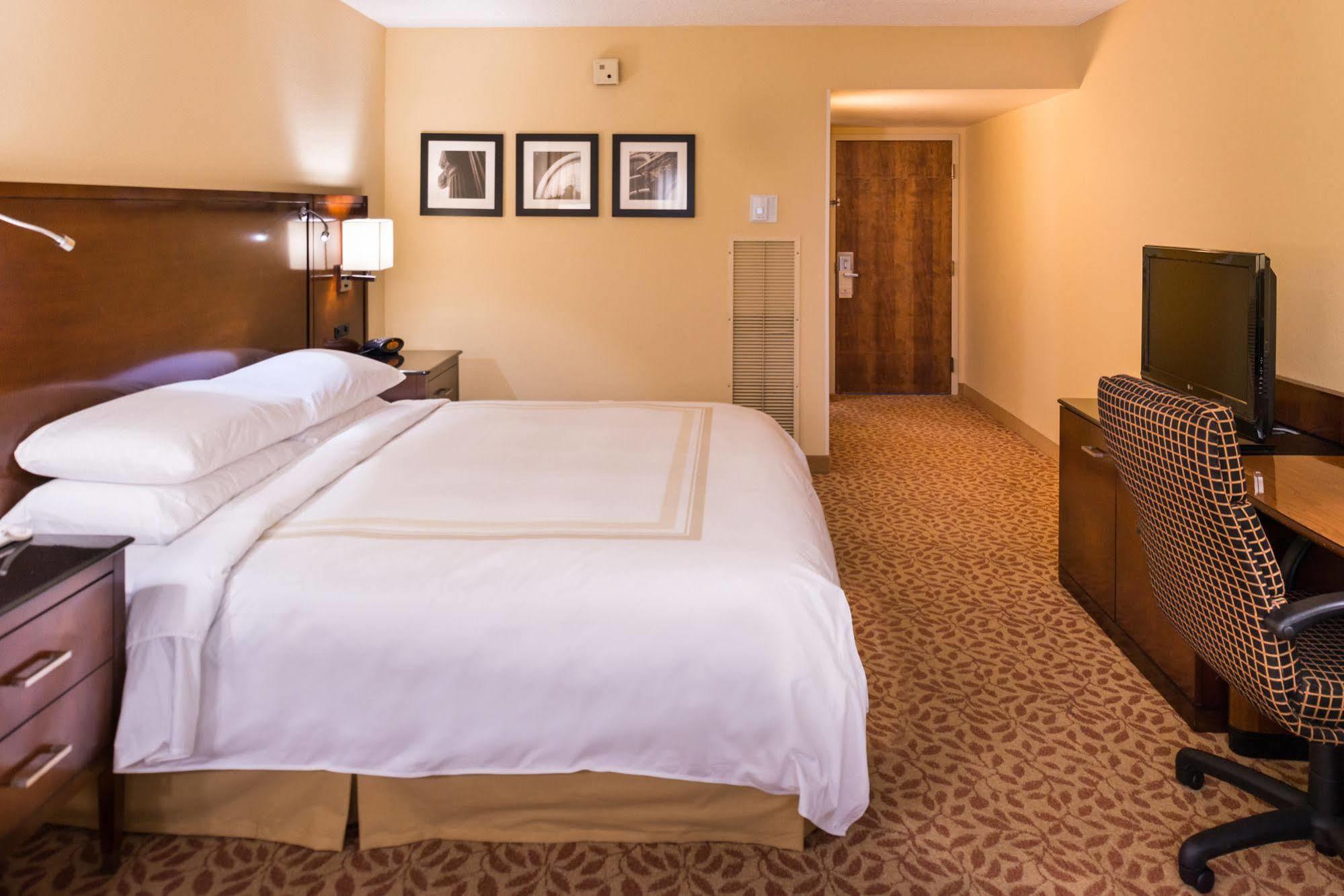 Marriott Melville Long Island מראה חיצוני תמונה